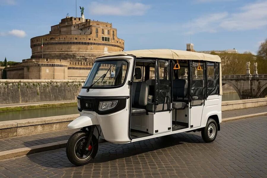 Electric Tuk-Tuk Photography Service of Rome - Why an electric tuk-tuk works well in Rome