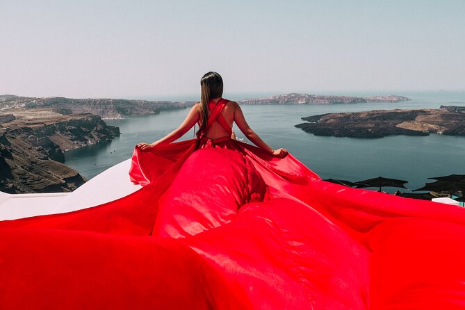 Exclusive Santorini Flying Dress Photoshoot with Pickup - Posing help makes a major difference