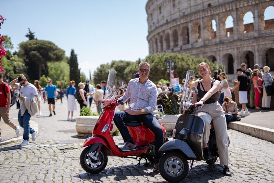 Explore city on Vespa with Professional Photographer - Why this Vespa and photography tour works
