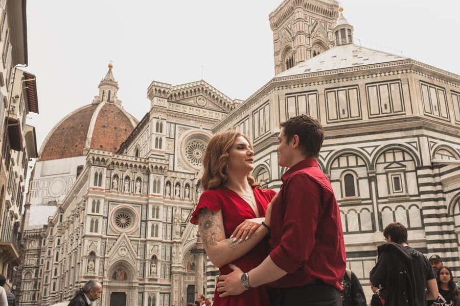 Florence: Amazing Photoshoot at the Duomo! - Who should book this Duomo photoshoot?