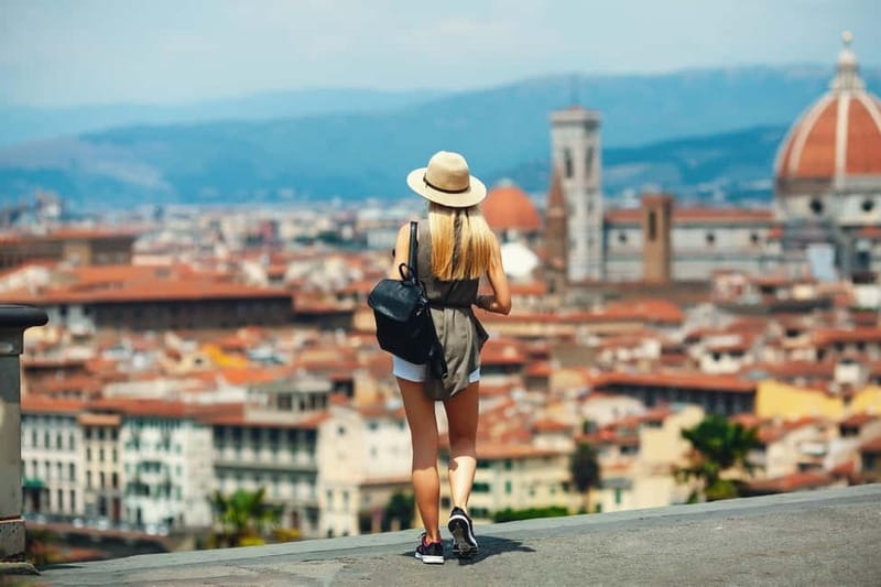 Florence: City Skyline Photoshoot at Piazzale Michelangelo - Meeting at Fontana Fiorita