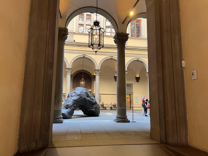 Florence Premium E-Bike Tour + Photo Shoot and Tastings - San Frediano, gelato, and the return to Ognissanti