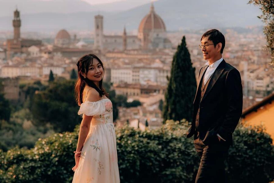 Florence Private Photoshoot - Posing help makes a real difference