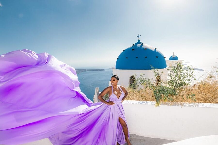 Flying dress Photoshoot in Santorini with Hotel Pickup - How the photography session feels
