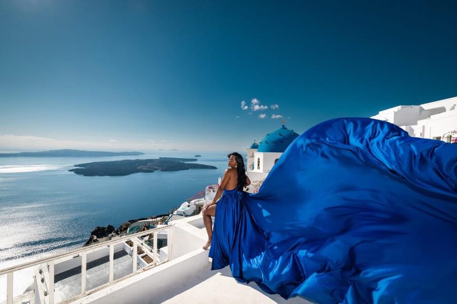 Flying dress Photoshoot in Santorini with Hotel Pickup - Pickup, changing, and preparation