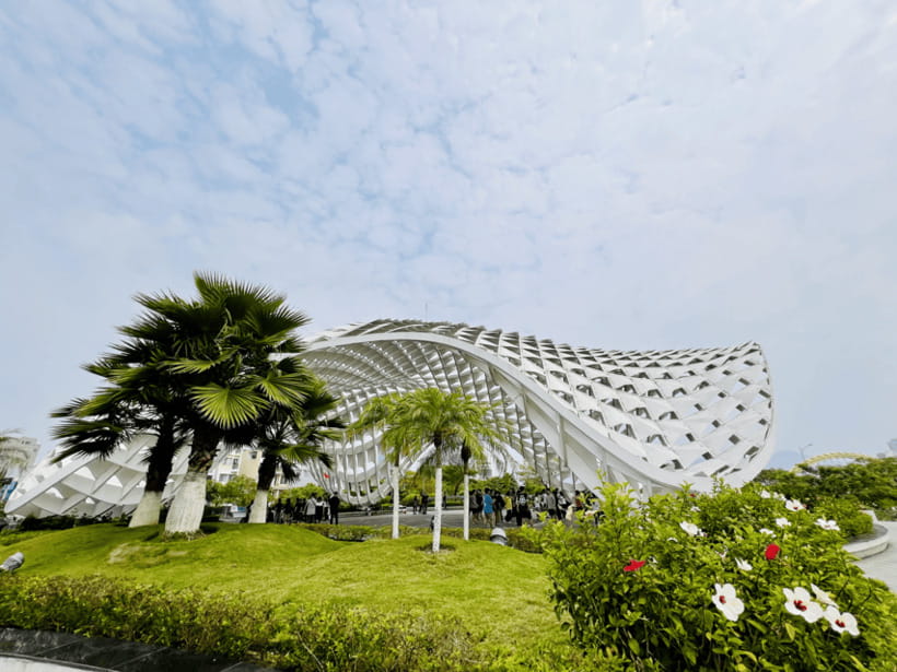Free E-sim Da Nang: Instagram Half-Day Tour with Local Guide - Weather, walking, and what to bring