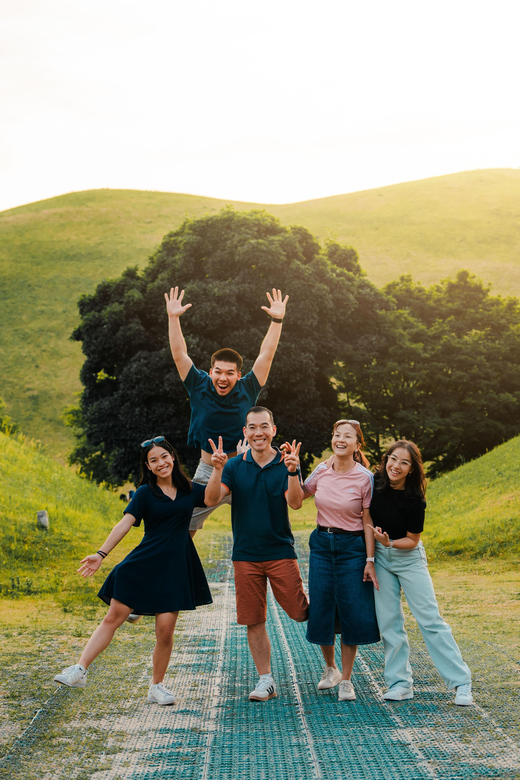 From Busan: Gyeongju Small Group Photo Tour & Hotel Pick-up - Donggung Palace and Wolji Pond at sunset