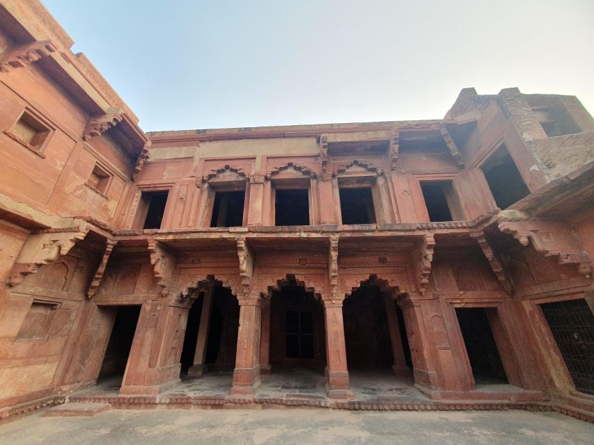 From Delhi: Taj Mahal Tour with Professional Photographer - Mughlai lunch in Agra