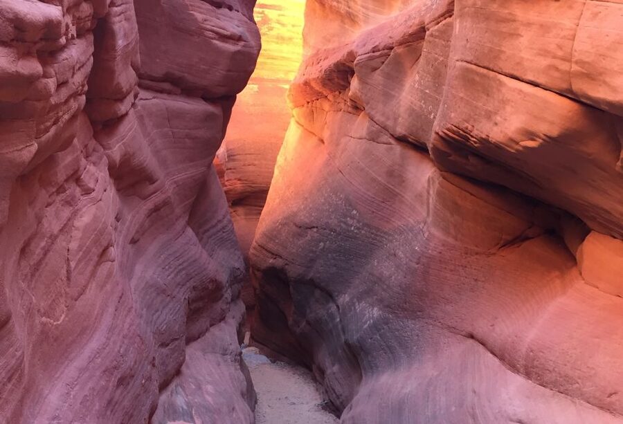 From Kanab: 3-Hour Peek-a-Boo Slot Canyon Hiking/Photo Tour - The 40-minute ride from Kanab