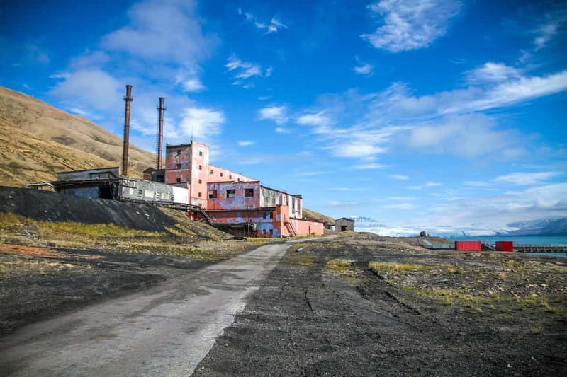 From Longyearbyen: Pyramiden Private Photo Tour w/ Transfer - Is $1,120 per person good value?