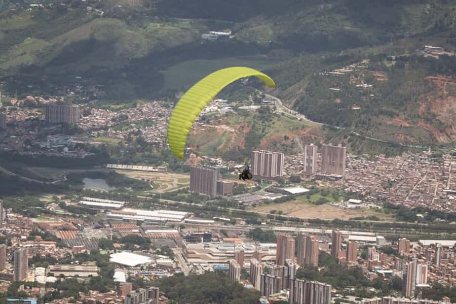 From Medellín: Paragliding Tour with GoPro Photos & Videos - Fifteen minutes above Medellín and Bello
