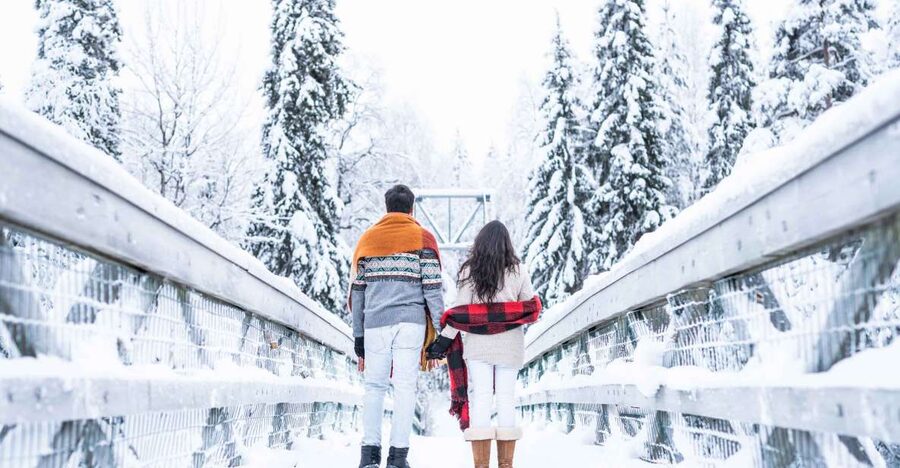 From Rovaniemi: Private Photoshoot in the Lappish Wilderness - One hour among forest, water, and snow