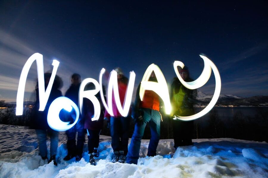 From Tromso: Northern Lights Photography Tour - Campfire time, hot chocolate, and the first viewing point