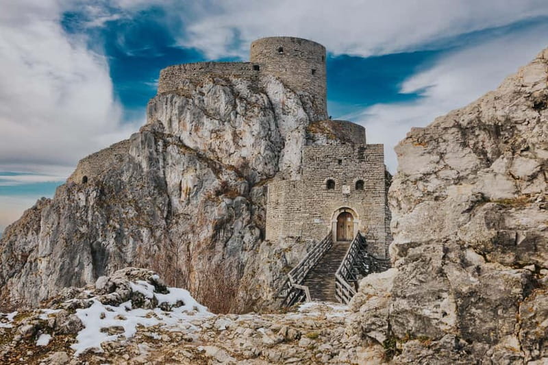 From Vienna: Bratislava& Budapest Day Tour with Photographer - Is $247 a fair price?