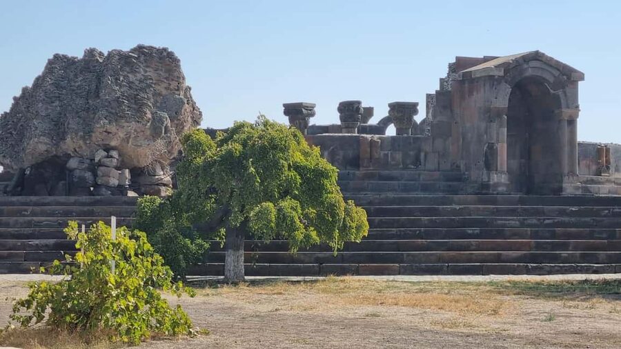 From Yerevan: 6 Most Instagramable Armenian Sights Day Trip - Lunch in Garni and the lavash lesson