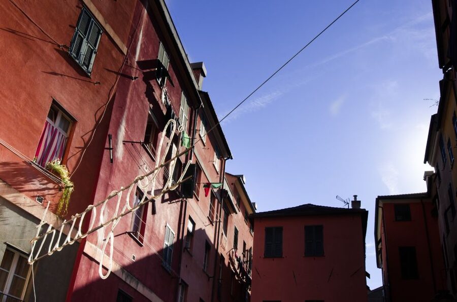 Genoa: Secret Corners Photography Tour and Traditional Snack - Starting among the wash basins at Piazza Truogoli di Santa Brigida