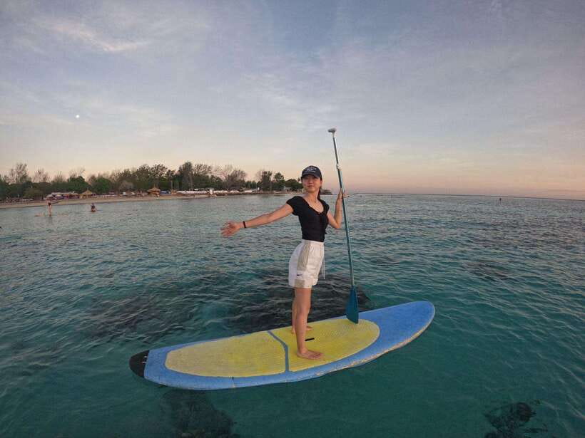 Gili sunrise stand-up paddle boarding (drone photoshoot) - The short lesson makes it friendly for beginners