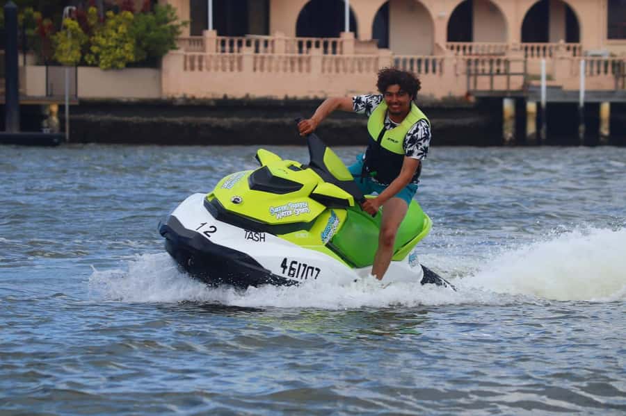 Gold Coast: 1-Hour Jet Ski Ride -No slow zones + Free Photos - Wave Break and South Stradbroke Island scenery
