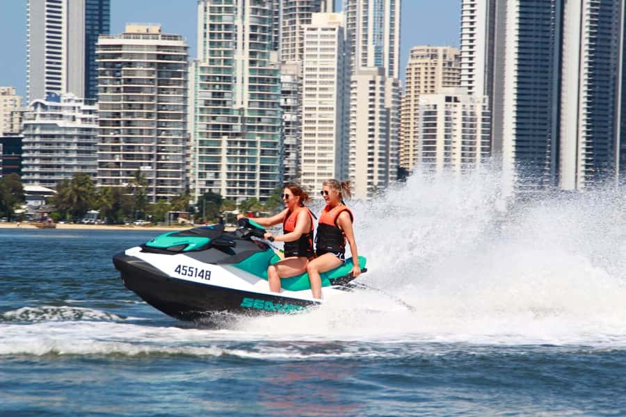 Gold Coast: 1-Hour Jet Ski Ride -No slow zones + Free Photos - A quick stop at Tipplers Bar