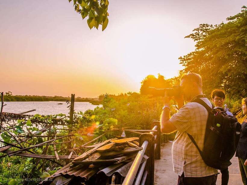Half-day Hoi An Sunrise Or Sunset Photo Tour - The sunset choice follows a different rhythm