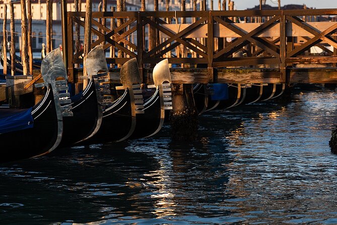 Hidden Venice Photo Tour with your phone! - Timing, Weather, and Comfortable Shoes