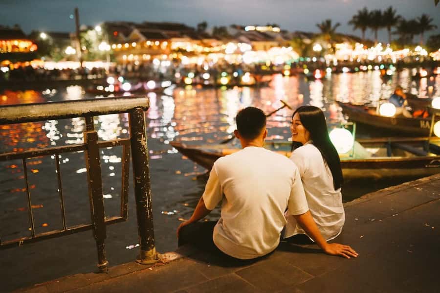 Hoi An Lantern : 45-Minute Short Private Photography Tour - Why a 45-minute photo walk works in Hoi An