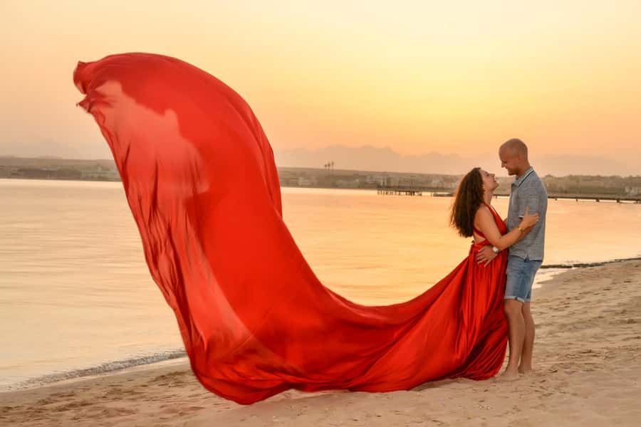 Hurghada: Private Photoshoot with Hotel Pickup and Drop-off - The photo quality and delivery