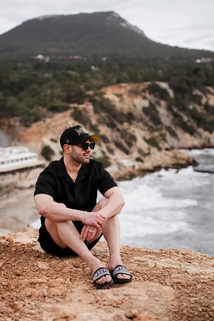 Ibiza: Photoshoot at Es Vedrá panoramic viewpoint & sunset - Why Es Vedrá makes a strong photo setting