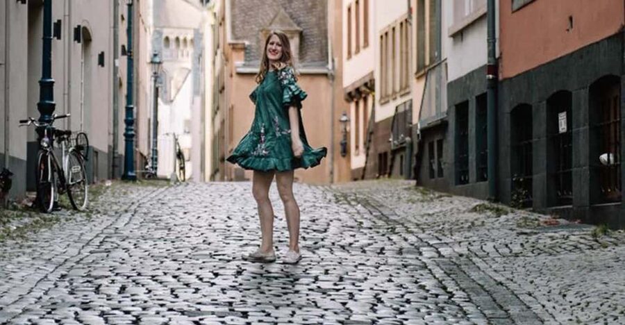 Instagram tour of Cologne with a private photographer - Posing Help for People Who Feel Awkward on Camera