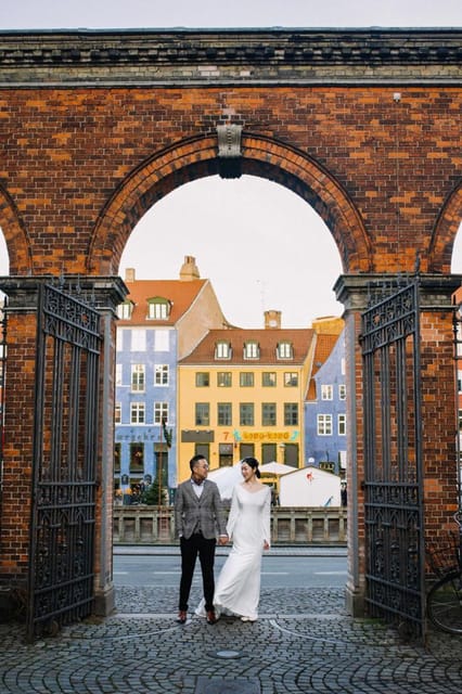 Instagram tour of Copenhagen with a private photographer - Posing help for camera-shy people