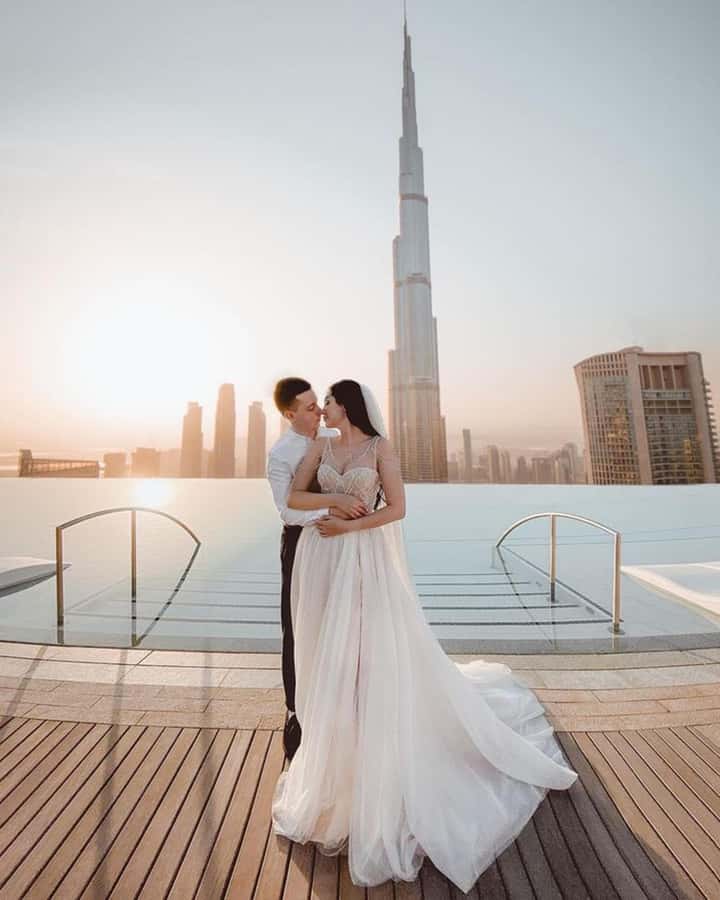 Instagram tour of Dubai with a private photographer. - Who should book this experience?