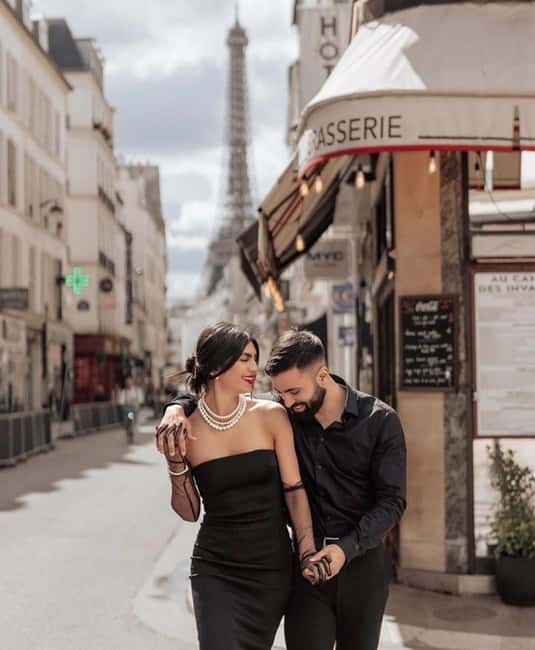 Instagram tour of Paris with a private photographer - Receiving every photo, then choosing the best 30