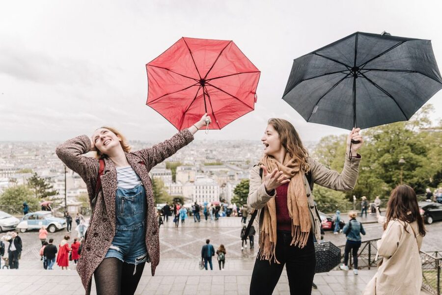 Instagrammable Paris: Icons & Hidden Gems with a Local - Famous landmarks, local context, and realistic photo expectations