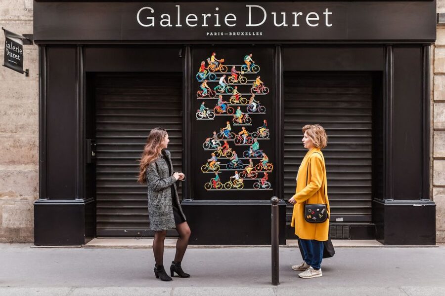 Instagrammable Paris: Icons & Hidden Gems with a Local - Group size, languages, and practical details