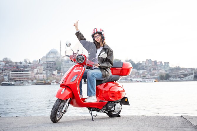 Istanbul Photoshoot tour with Local Photographer - Galata Bridge gives the session a wider view