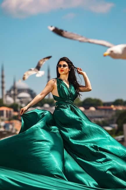 Istanbul: Professional Private Rooftop, Indoor Photoshoot - The Ottoman Room and Traditional Turkish Style