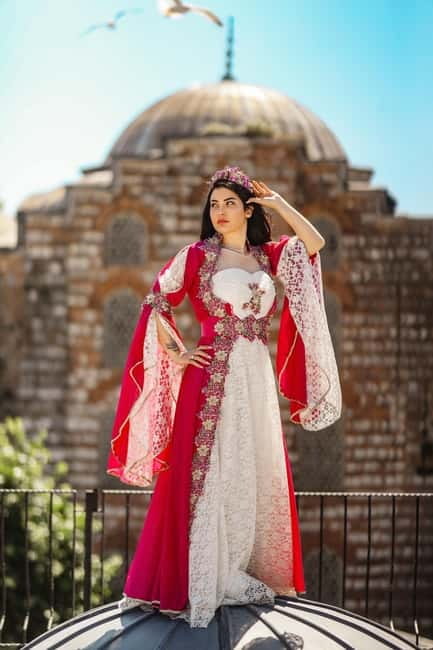 Istanbul: Professional Private Rooftop, Indoor Photoshoot - Ceramic Lamps, Mosaics, and Strong Color