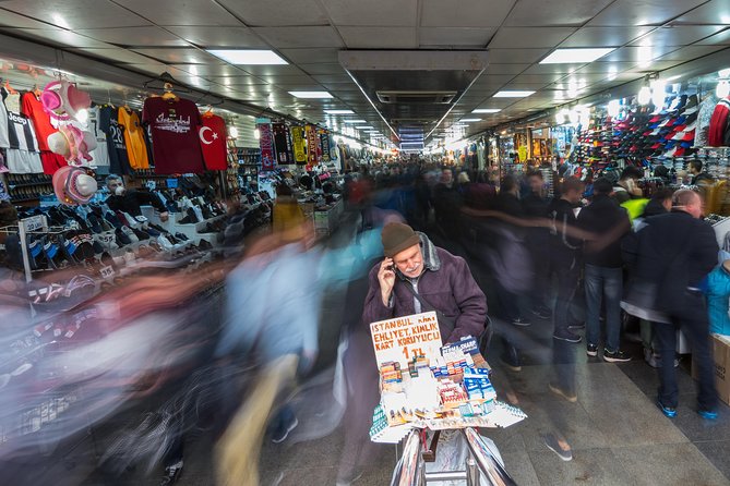 Istanbul Street Photo Tour - The guides and the teaching style
