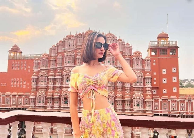 Jaipur: Instagram Photo Experience with a Guide - An 8:00 AM start gives you the best chance at good photos