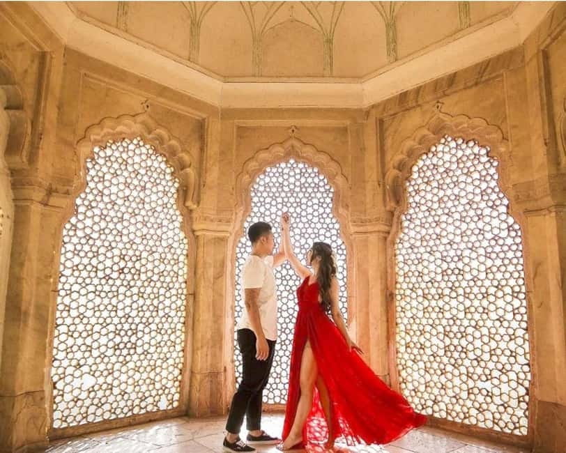 Jaipur: Instagram Photo Experience with a Guide - Hawa Mahal is best for patterns, not just a quick selfie