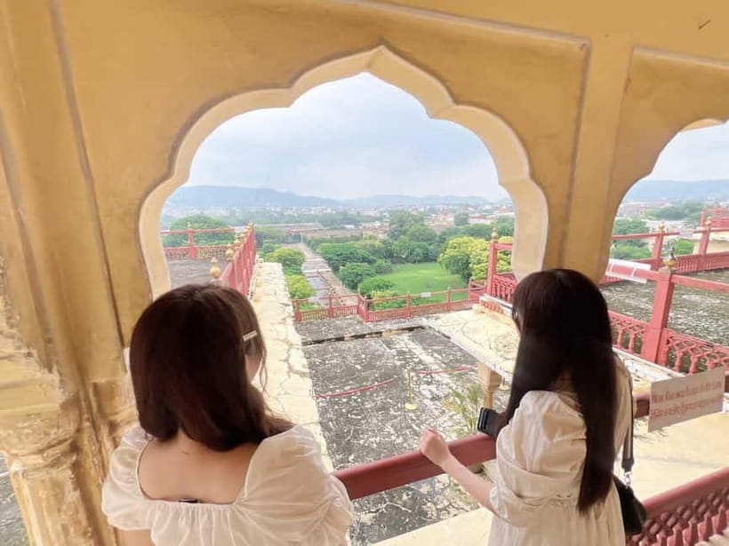 Jaipur: Instagram Photo Experience with a Guide - The morning flower market adds real local color