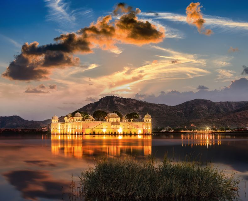 Jaipur: Instagram Tour of The Best Photography Spots - Amer Fort provides the grandest backdrops