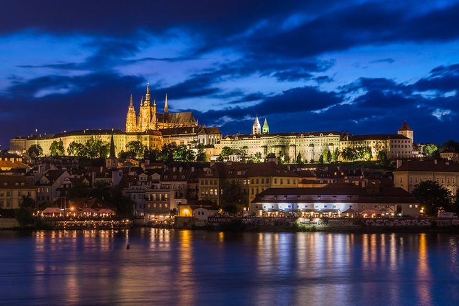 Johnny's Prague Photography Tour - Lesser Towns narrow street and swans