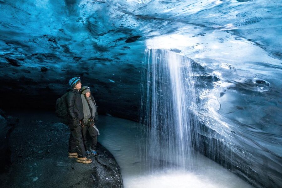 Jökulsárlón: Glacier Hike, Ice Cave, and Photoshoot Package - Dressing for an exposed glacier