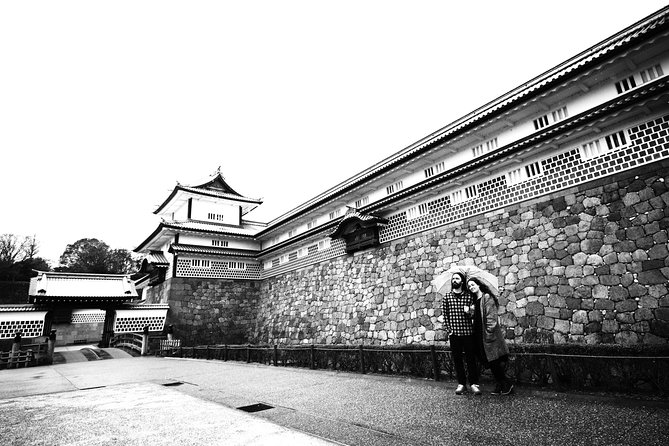 Kanazawa private half day/Photoshoot by professional photographer - What the private vehicle adds