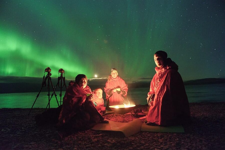 Kiruna: Northern Light Photo Tour with Equipment - What the four-hour Kiruna evening looks like