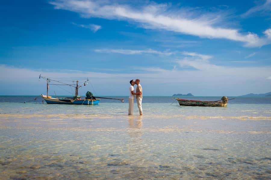 Koh Samui: Private Photoshoot for Couples & Families - Hotel pickup keeps the morning simple