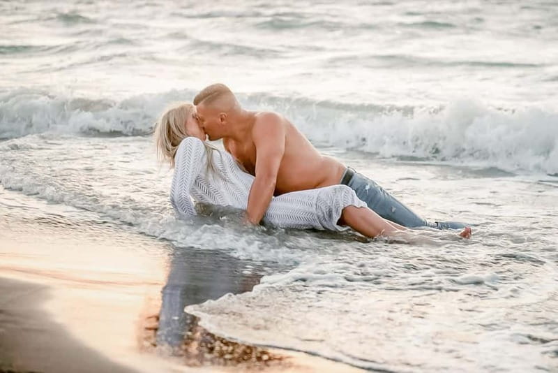 Kos: Beach Photo Shoot - Sunset, golden hour, and the best time to pose