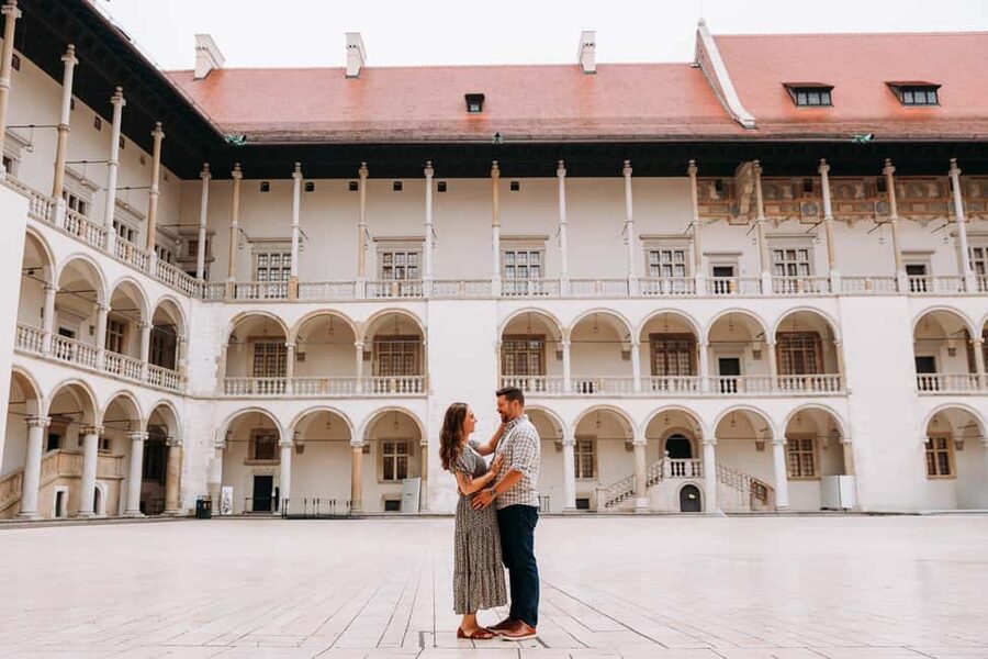 Krakow: Old Town Photoshoot with a Local Photographer - Who will enjoy this most?