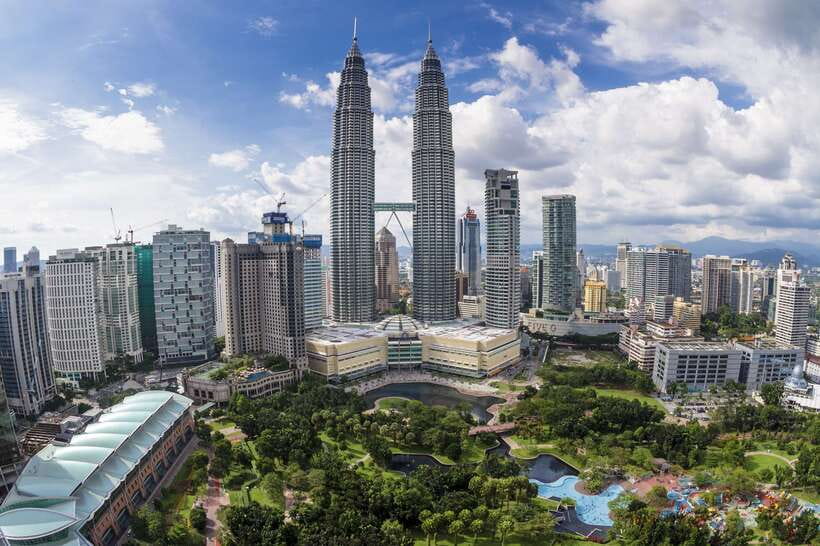 Kuala Lumpur: Half-Day Photo Tour with Petronas Twin Towers - Merdeka Square and Kuala Lumpur’s public story